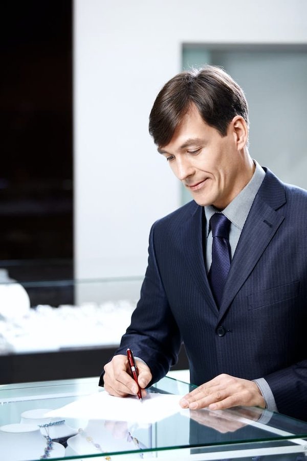 Quels documents une entreprise doit-elle fournir pour prouver le respect des normes de sécurité au travail?